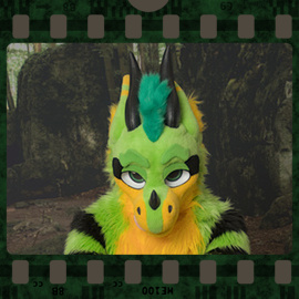 Eurofurence 2023 fursuit photoshoot. Preview picture of Graenn