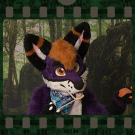 Eurofurence 2023 fursuit photoshoot. Preview picture of Lorfy